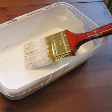4. Pour the paint you’re using into a separate container.